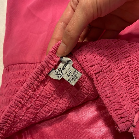 gorgeous pink guess halter top - Picture 4 of 4